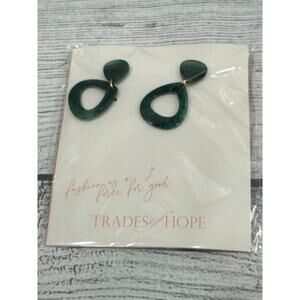 NEW Trades of Hope Green Teardrop Resin Dangle Earrings Sustainable Fashion‎